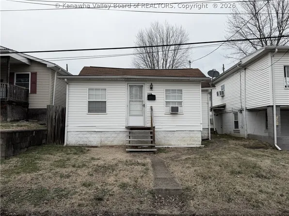 228 W Virginia Ave, Dunbar, WV 25064
