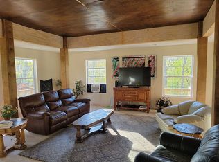 4585 State Road Z, Edwards, MO 65326