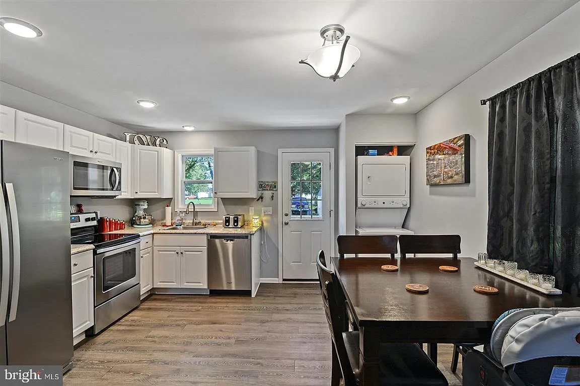 1662 Peach Basket Rd — Photo 2