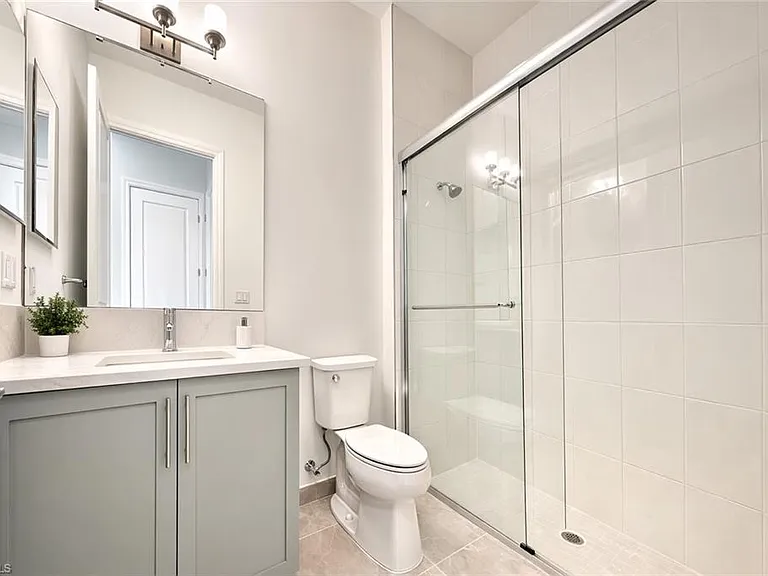 12770 Woodbury Dr — Photo 17