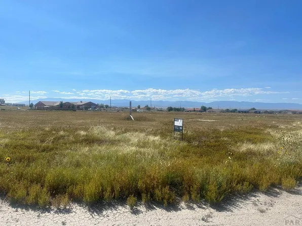 104 W Idaho Springs Dr, Pueblo West, CO 81007