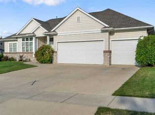 2835 Rosebay Ct, Cedar Rapids, IA 52411