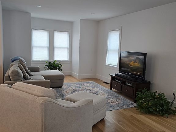 5th image of 5 Willow Ct #1