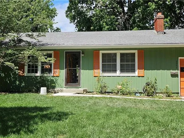 5242 Horton St, Mission, KS 66202