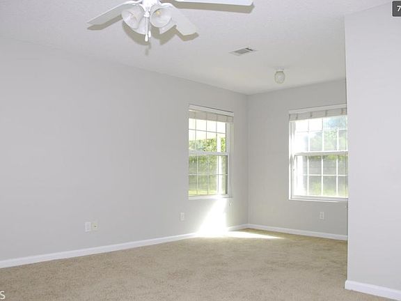 5th image of 112 Cedar Circle Dr