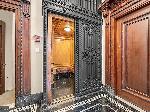 5th image of 700 Washington Pl APT 3A