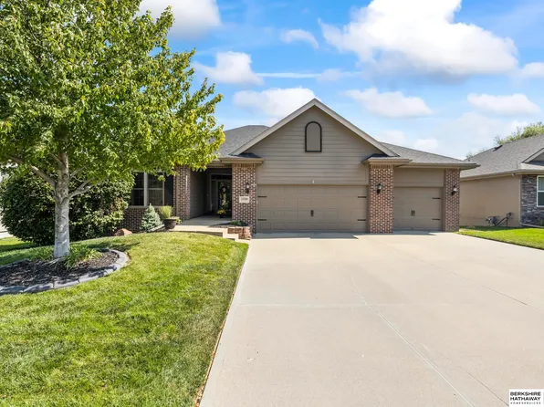 2709 N 189th St, Elkhorn, NE 68022