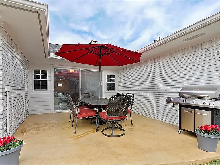 9262 Whitehurst Dr — Photo 12