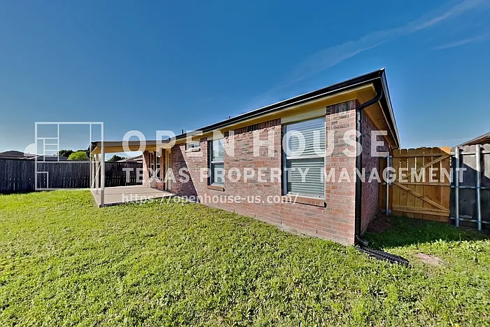 124 Stanford Dr — Photo 18