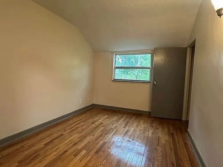 350 Lasalle St #425 — Photo 16