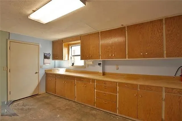 8234 County Road 266 — Photo 33