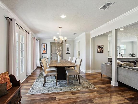 4th image of 803 Ormond Blvd