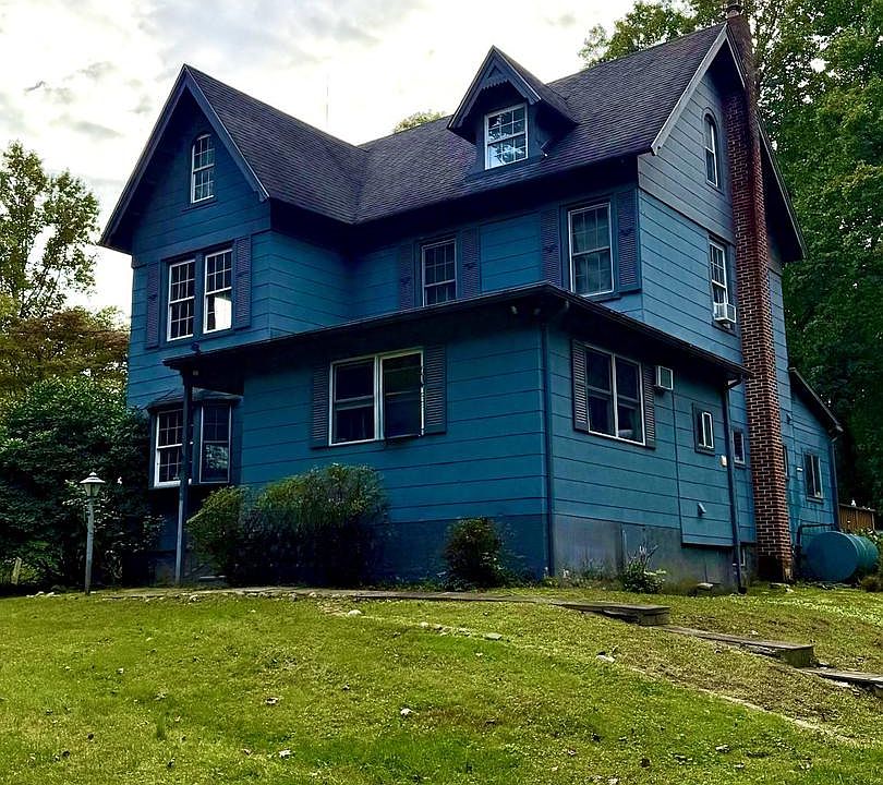 1st image of 15 McCauley Acres Rd