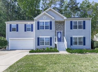 1060 River Plantation Dr, Woodstock, GA 30188