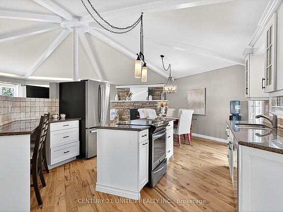 4th image of 105 Ridgewood Rd