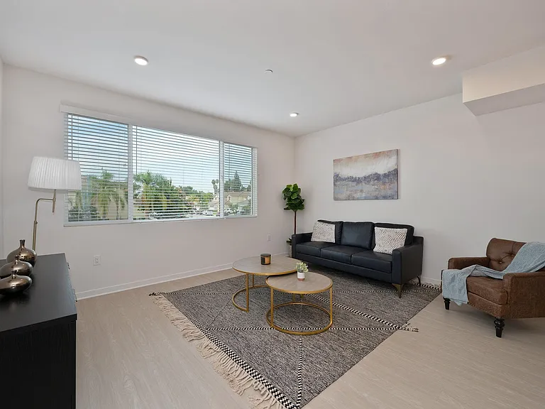River Gate Townhomes — Photo 28