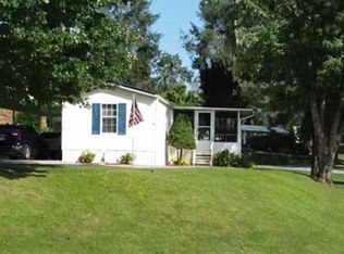 72 Robinson Ave, Franklin, NC 28734