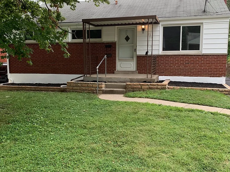 2180 Townhill Dr — Photo 31