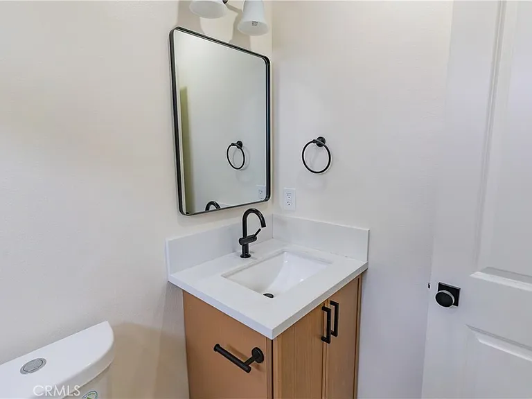 3445 Edgehill Dr #1 — Photo 3