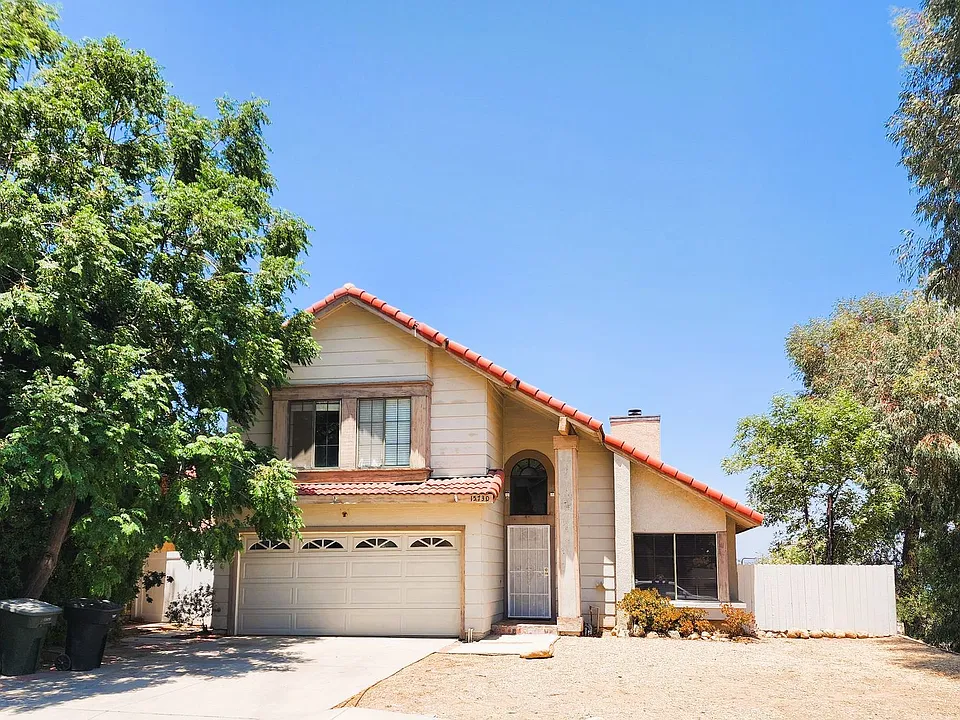 15730 Half Moon Dr