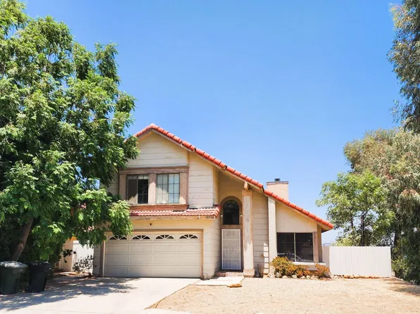 15730 Half Moon Dr, Lake Elsinore, CA 92530