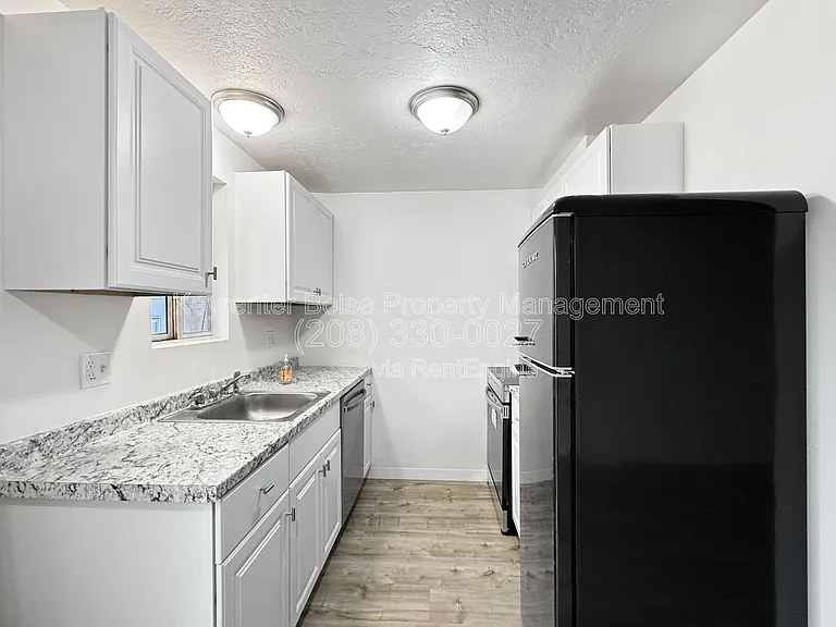 4813 W Targee St — Photo 5