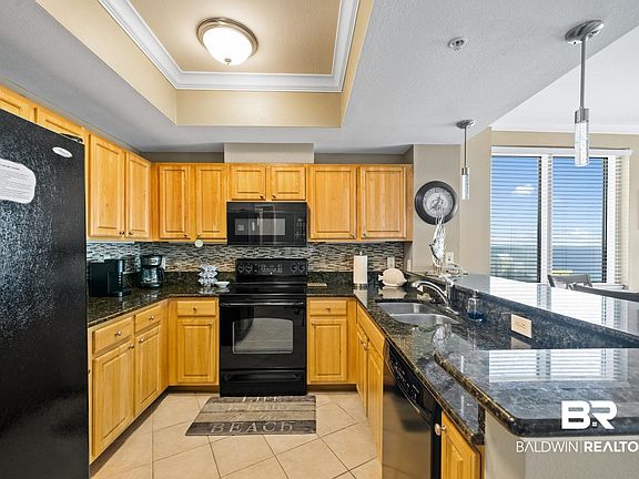 5th image of 1010 Beach Blvd #1201