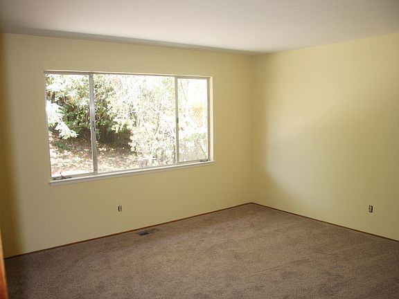 5th image of 3066 Birmingham Dr