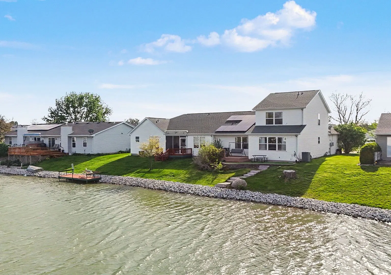 Pond-View 3BR + Office, Main-Floor Primary, 2-Car Garage Move-In Ready — Photo 2