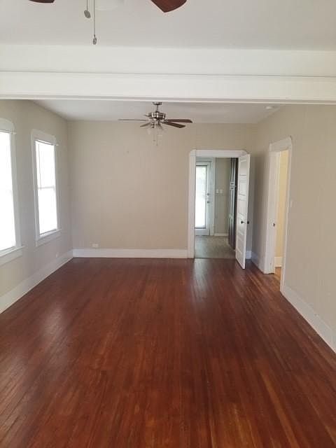 1st image of 805 Iris St