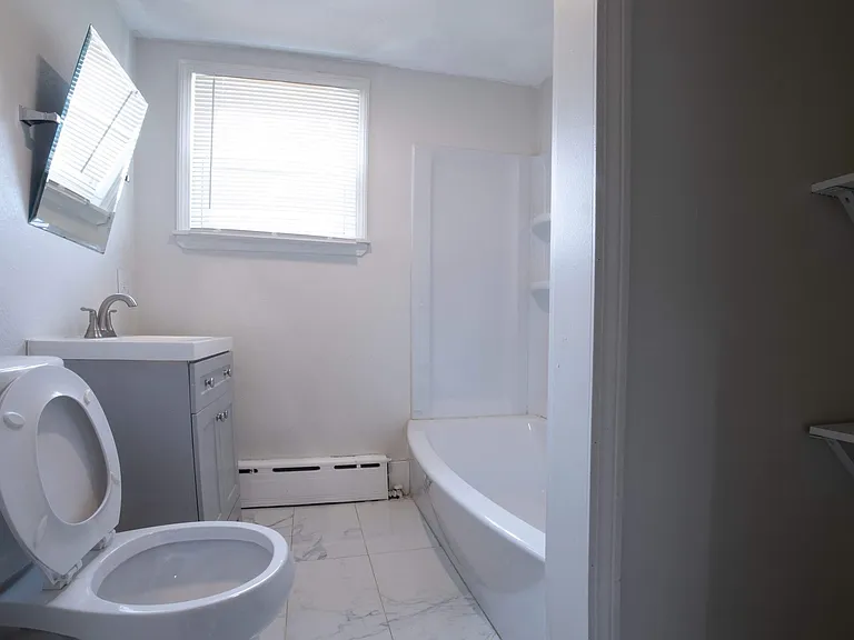 42 Mott St #2 — Photo 8