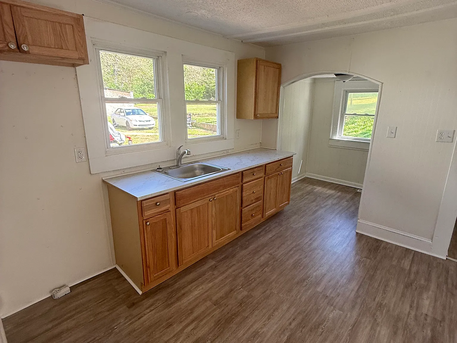 2 bed, 749 sqft, $1,050 — Photo 2