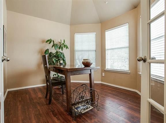 5th image of 2713 Laurel Oak Dr