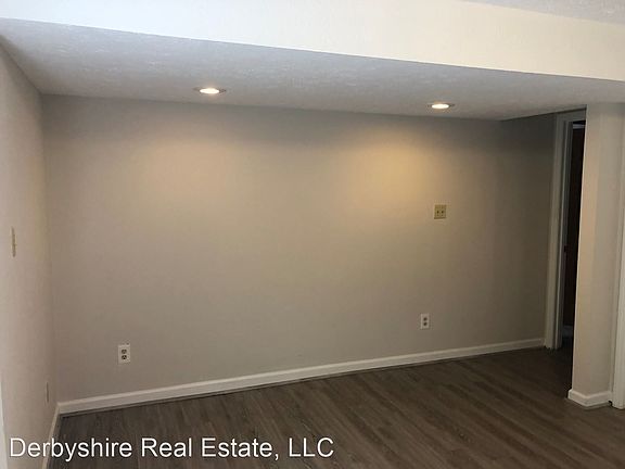 5th image of 108 Hunterdale Dr