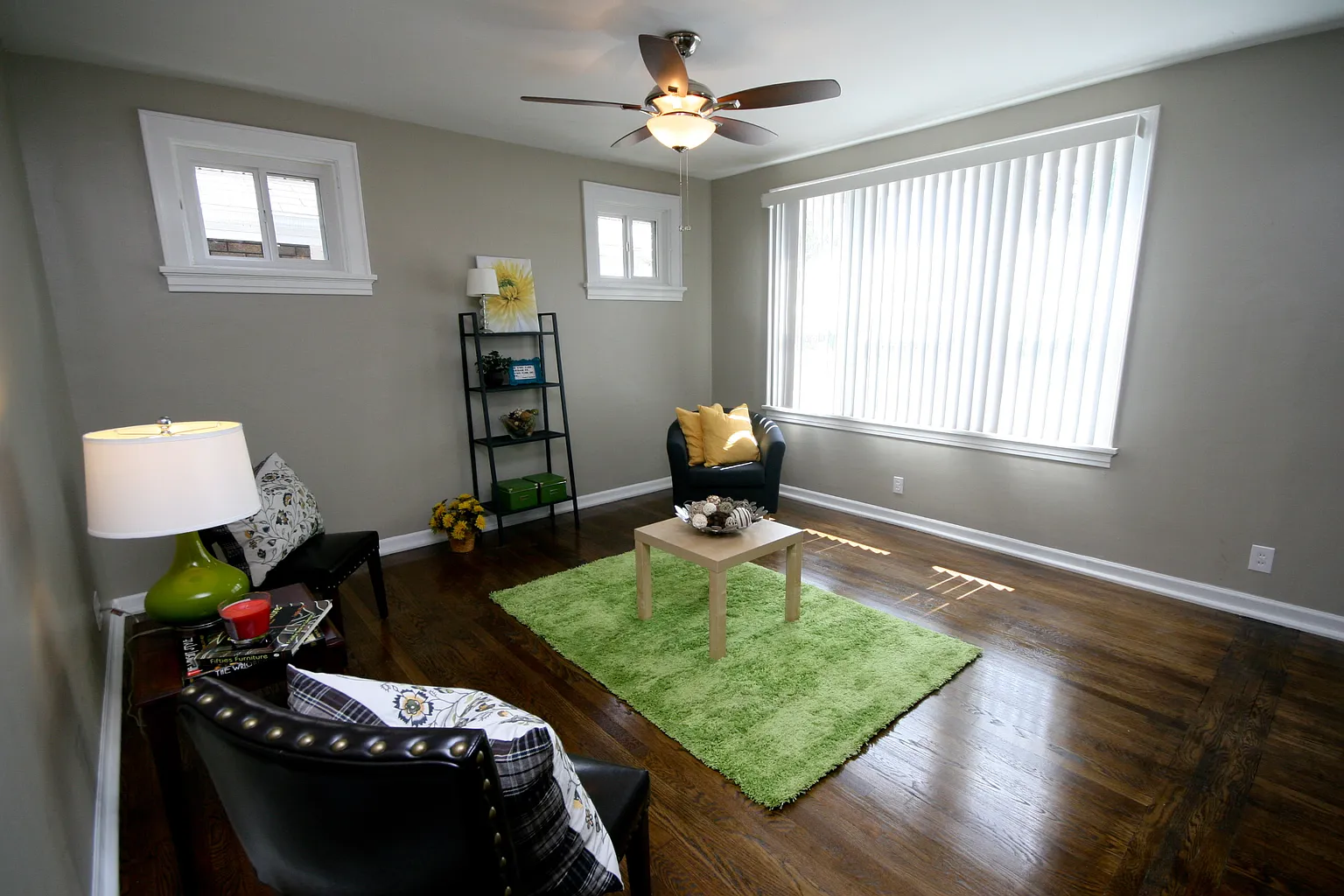 4121 Walsh St photo 1