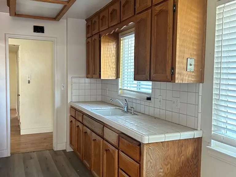 4436 N Van Dyke Ave — Photo 10