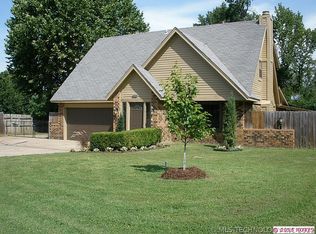 1012 W Boston Pl, Broken Arrow, OK 74012