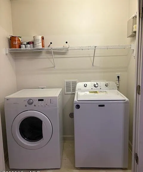 907 Springwood Dr — Photo 9