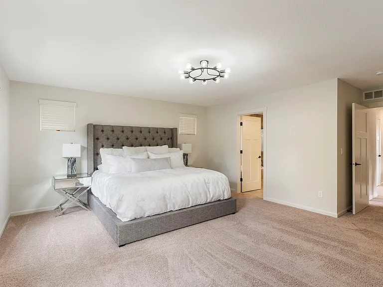 9433 SW Chopin Ln — Photo 16