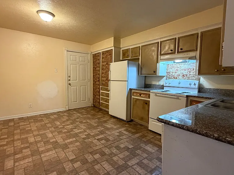 Pleasun Apartments — Photo 4