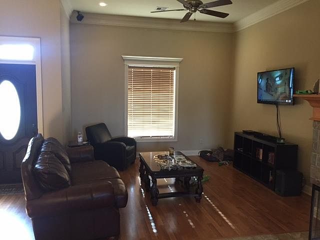 1st image of 104 Legend Creek Dr