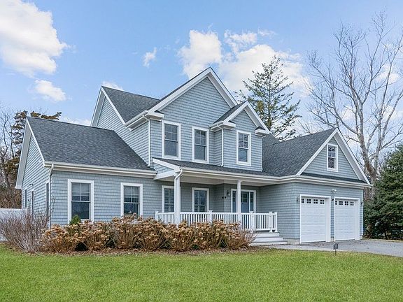 2nd image of 505 Saltaire Way