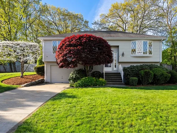 14 Eugene Rd, Burlington, MA 01803