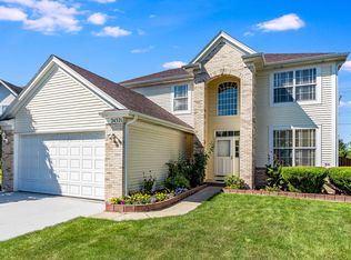 24321 W Apple Tree Ln, Plainfield, IL 60585