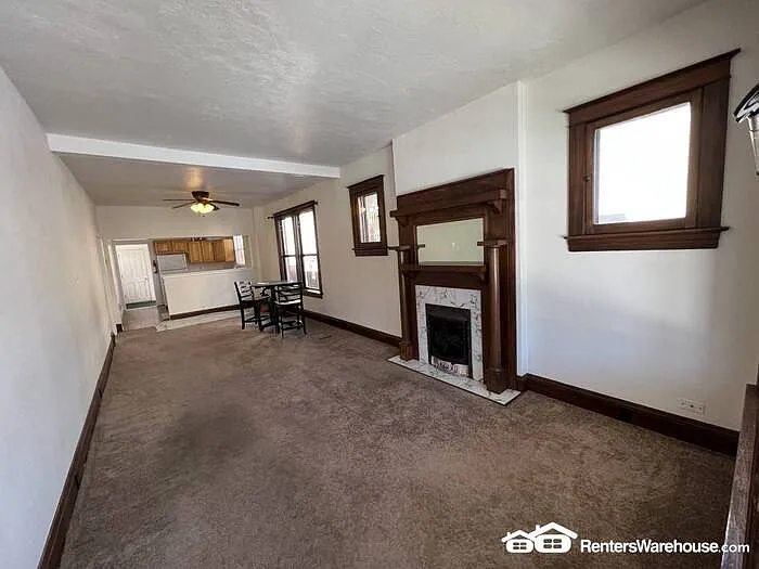 1017 S Pearl St — Photo 2