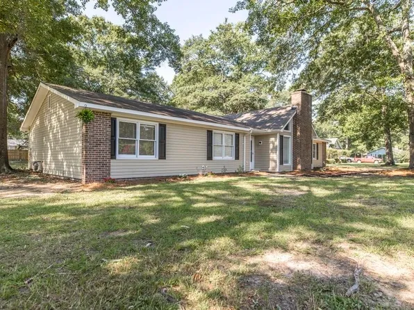 5536 Robie Dr, Macon, GA 31216