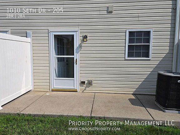4th image of 1010 Seth Dr #205