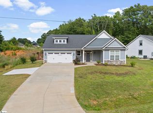 220 Plantation Rd, Greenville, SC 29605