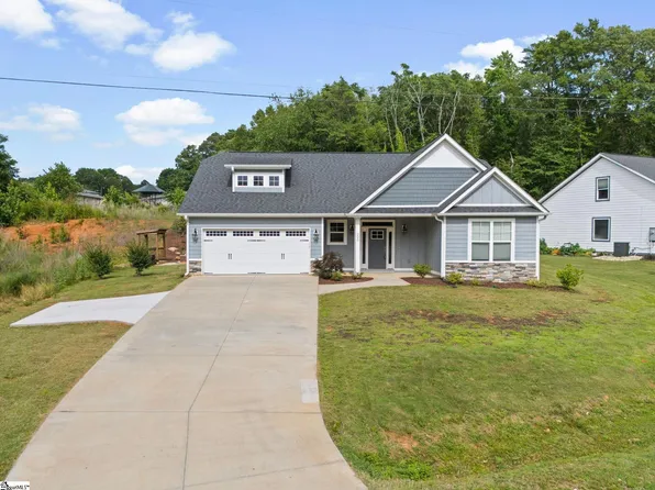 220 Plantation Rd, Greenville, SC 29605