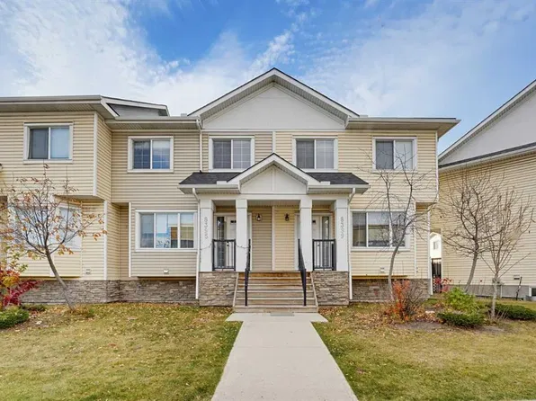 8395 Saddlebrook Dr E, Calgary, AB T3J 0P9